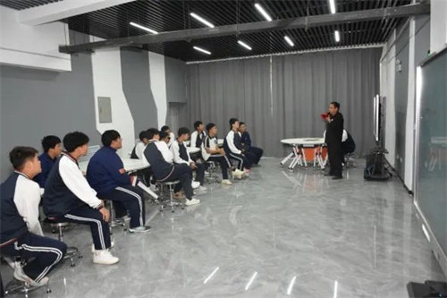 技能比武展风采 以赛促学砺精兵——丰润区职教中心汽车技术部开展学生技能比武活动