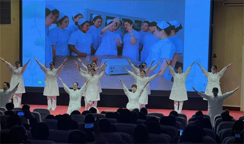 家校共育 共创未来——丰润职教中心医学幼教部成功举办2024级家长会暨颁奖汇报展演活动
