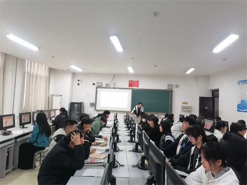共研共进 助力成长——丰润区职教中心计算机经贸部举办青年教师汇报课活动